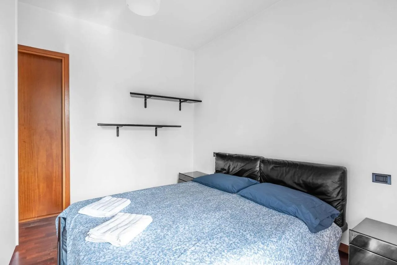 Appartamento Mi13 San Siro- Blue House Exclusive - Milano 0*,  Italia